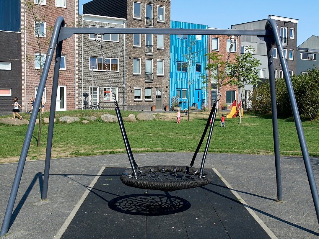 Speeltoestel in Almere Poort